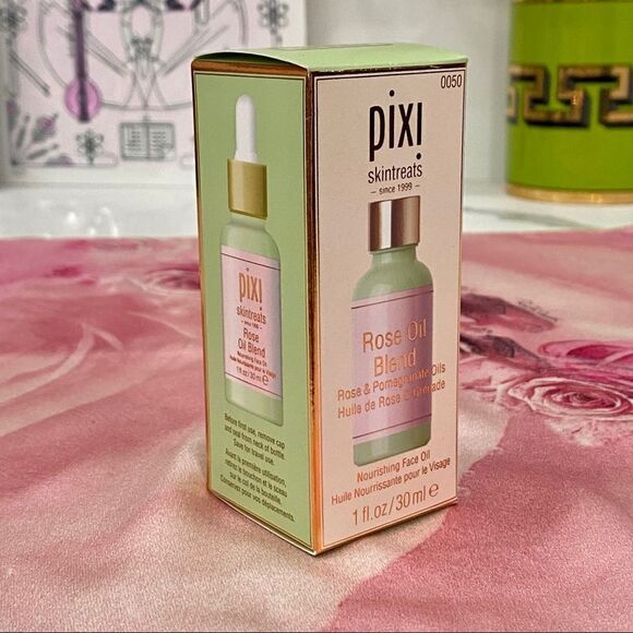 ⭐️ PIXI Rose Oil Blend Pomegranate Skintreats NIB! - Picture 2 of 5